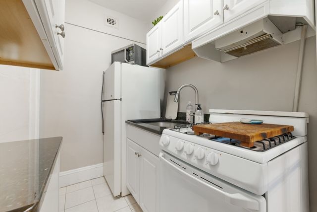 8 Garrison Street 205, Boston, MA 02116