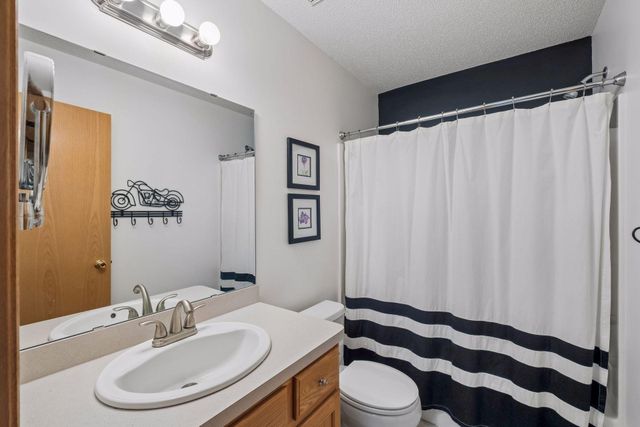 3963 Bailey Ridge Draw, Woodbury, MN 55125