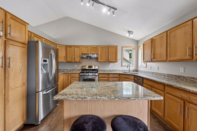3963 Bailey Ridge Draw, Woodbury, MN 55125