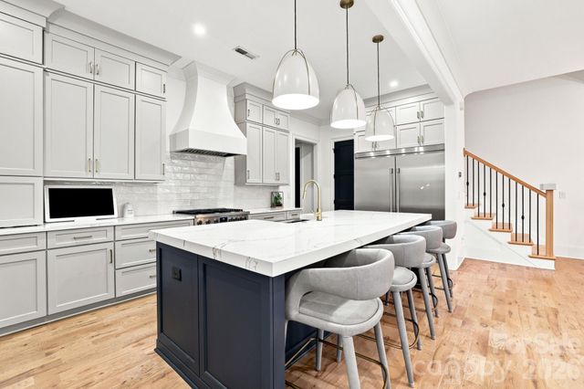 1329 Bywood Lane, Charlotte, NC 28209