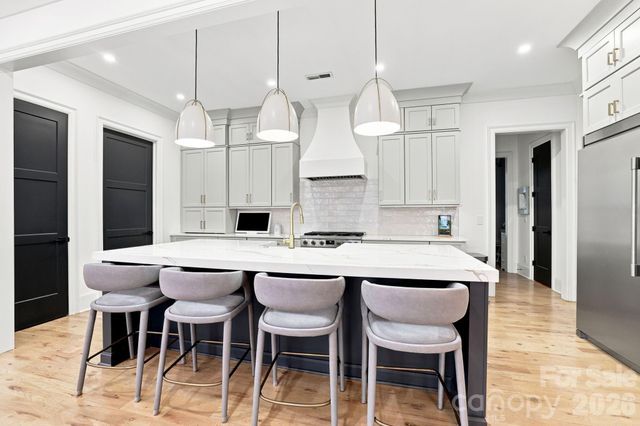 1329 Bywood Lane, Charlotte, NC 28209