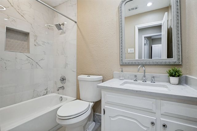 1230 Richland Oaks Drive, Richardson, TX 75081