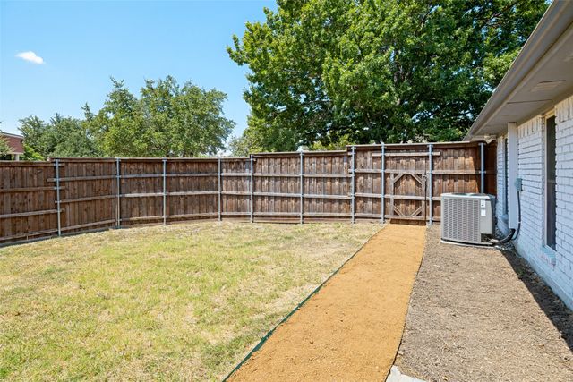 1230 Richland Oaks Drive, Richardson, TX 75081