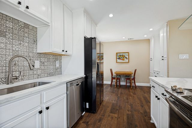 1230 Richland Oaks Drive, Richardson, TX 75081