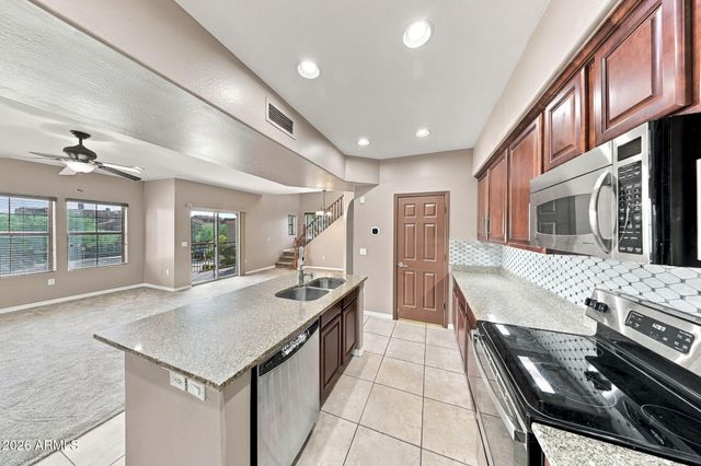 3935 E ROUGH RIDER Road 1014, Phoenix, AZ 85050