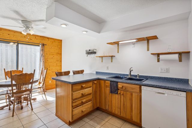 3895 Dolomite Drive, Eagan, MN 55122