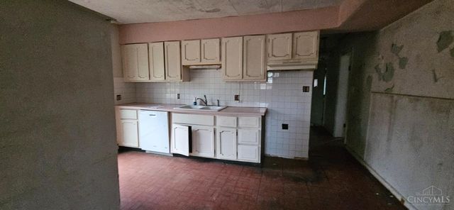 2710 Carroll Avenue, Green Twp, OH 45248