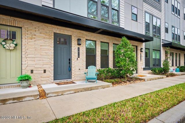 1616 PIAZZA Place, Jacksonville, FL 32207