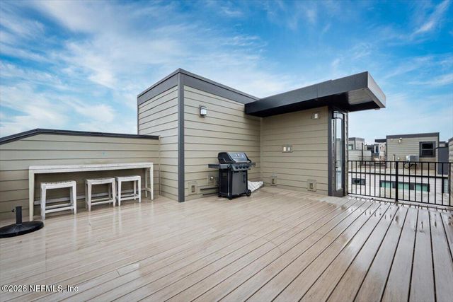 1616 PIAZZA Place, Jacksonville, FL 32207