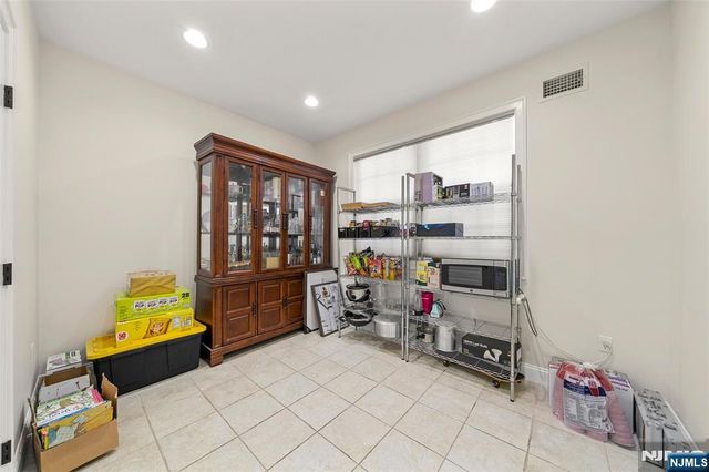 216 Washington Street, Northvale, NJ 07647