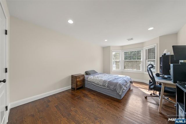 216 Washington Street, Northvale, NJ 07647