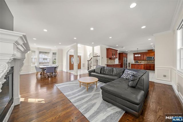 216 Washington Street, Northvale, NJ 07647