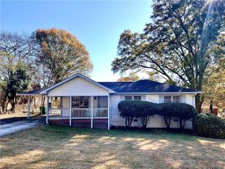 2047 Panstone SW Court, Marietta, GA 30060