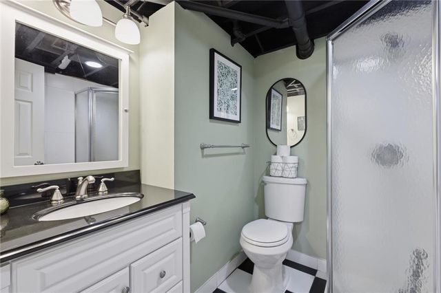 5615 W 70th Terrace, Prairie Village, KS 66208