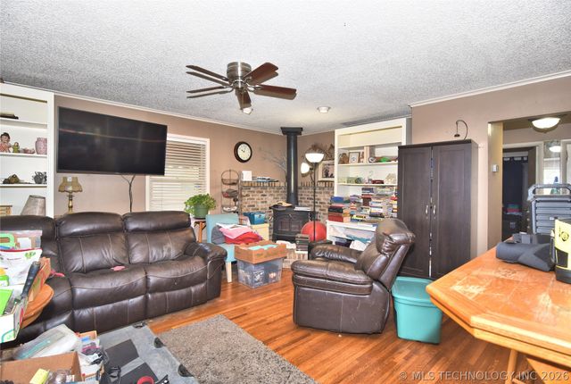4116 S 39th West Avenue, Tulsa, OK 74107