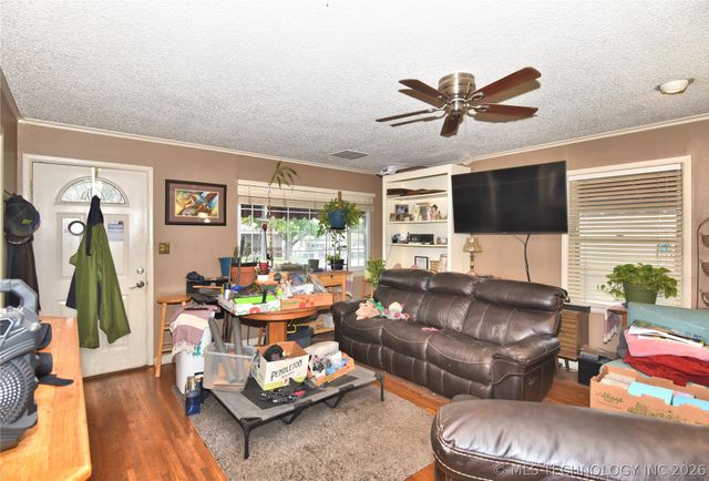4116 S 39th West Avenue, Tulsa, OK 74107