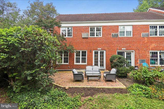 3118 WELLINGTON RD, Alexandria, VA 22302