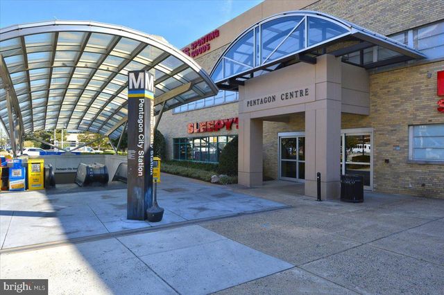 3118 WELLINGTON RD, Alexandria, VA 22302