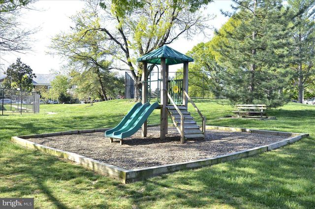 3118 WELLINGTON RD, Alexandria, VA 22302