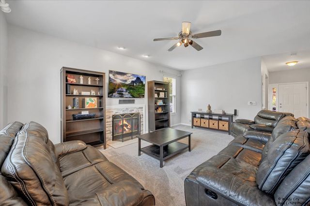 316 Gregory M Sears Drive, Gilberts, IL 60136