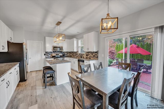 316 Gregory M Sears Drive, Gilberts, IL 60136