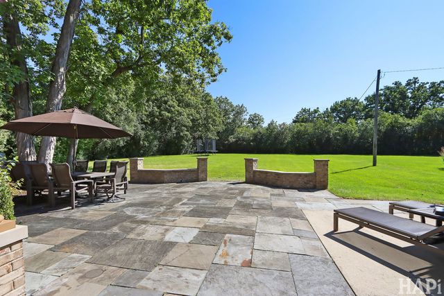 1425 Lee Road, Northbrook, IL 60062