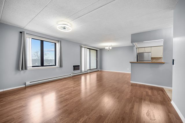 9118 W Elmwood Drive 3K, Niles, IL 60714