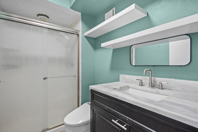 9118 W Elmwood Drive 3K, Niles, IL 60714