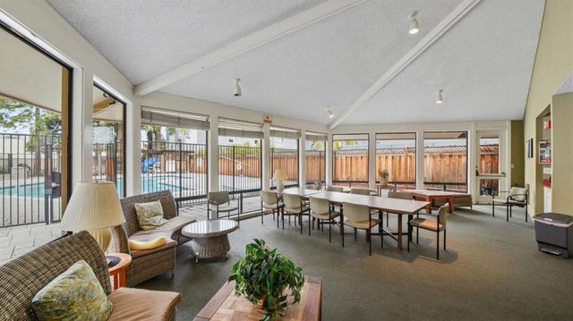 400 Ortega Avenue 313, Mountain View, CA 94040