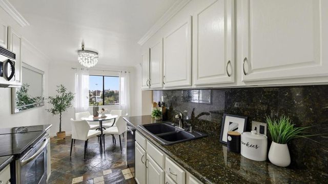 400 Ortega Avenue 313, Mountain View, CA 94040