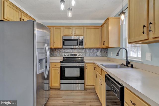 652 UPLAND ST, Pottstown, PA 19464