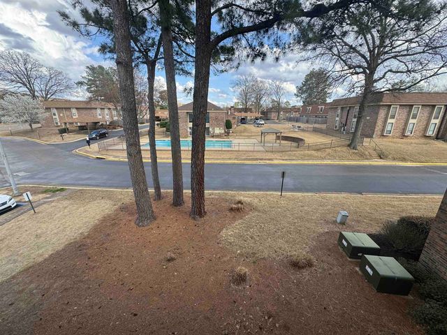 1855 Poplar Woods Cir W Apt 305, Germantown, TN 38138