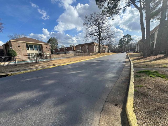 1855 Poplar Woods Cir W Apt 305, Germantown, TN 38138