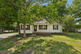 1504 Patrick Dr, Lewisburg, TN 37091