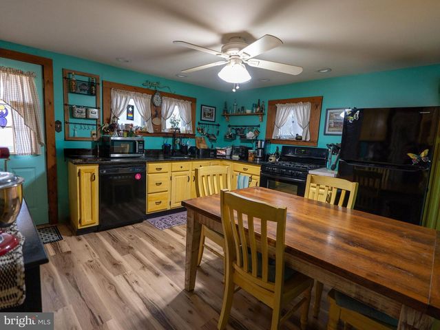 428 PINE AVE, Woodbury, NJ 08096