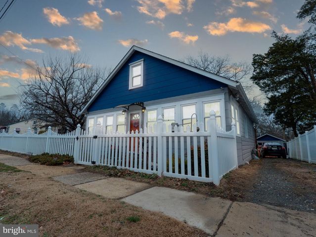 428 PINE AVE, Woodbury, NJ 08096