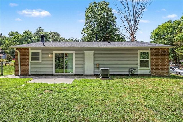 1605 Stoneybrook Drive, High Point, NC 27265