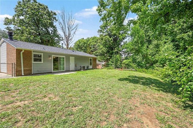 1605 Stoneybrook Drive, High Point, NC 27265