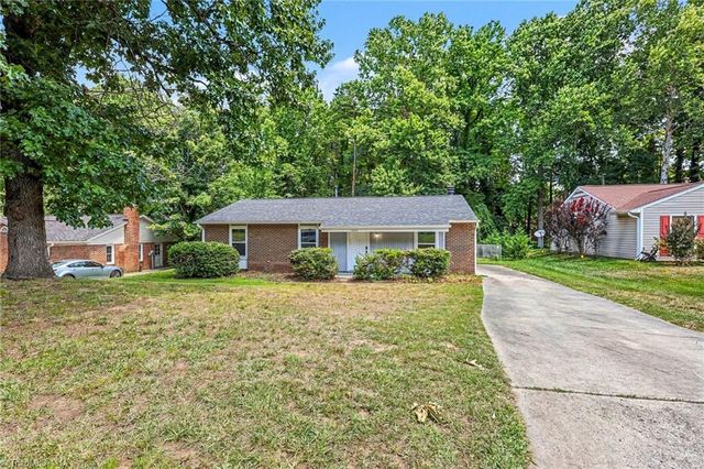 1605 Stoneybrook Drive, High Point, NC 27265