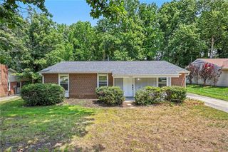 1605 Stoneybrook Drive, High Point, NC 27265