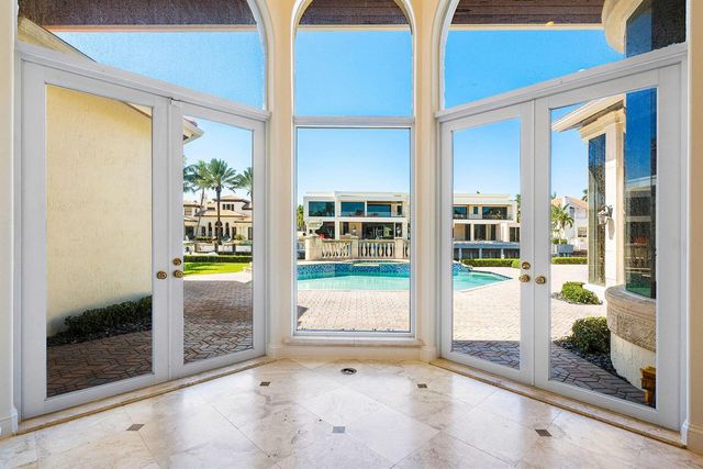 159 W Coconut Palm Road, Boca Raton, FL 33432