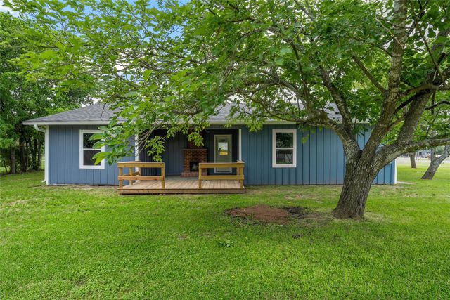 4593 E Old Axtell Road, Axtell, TX 76624