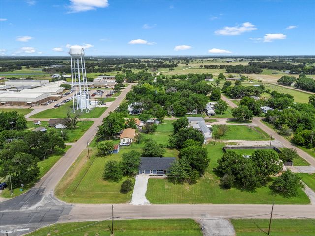 4593 E Old Axtell Road, Axtell, TX 76624
