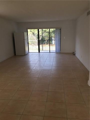 331 Lakeview Drive 201, Weston, FL 33326