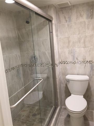 331 Lakeview Drive 201, Weston, FL 33326