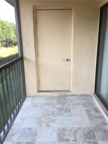 331 Lakeview Drive 201, Weston, FL 33326