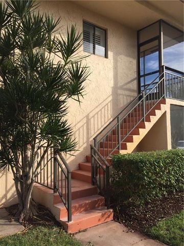 331 Lakeview Drive 201, Weston, FL 33326