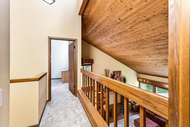 1118 Sunridge Drive, Madison, WI 53711