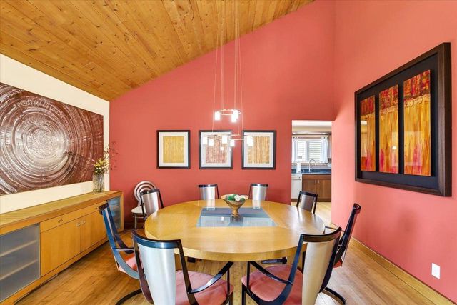 1118 Sunridge Drive, Madison, WI 53711