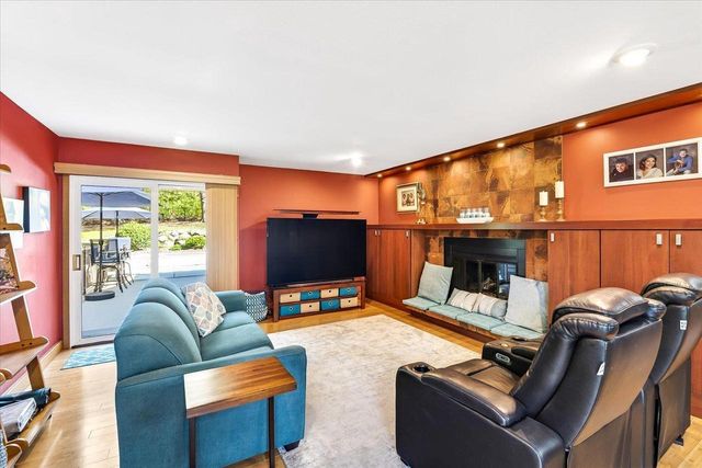 1118 Sunridge Drive, Madison, WI 53711